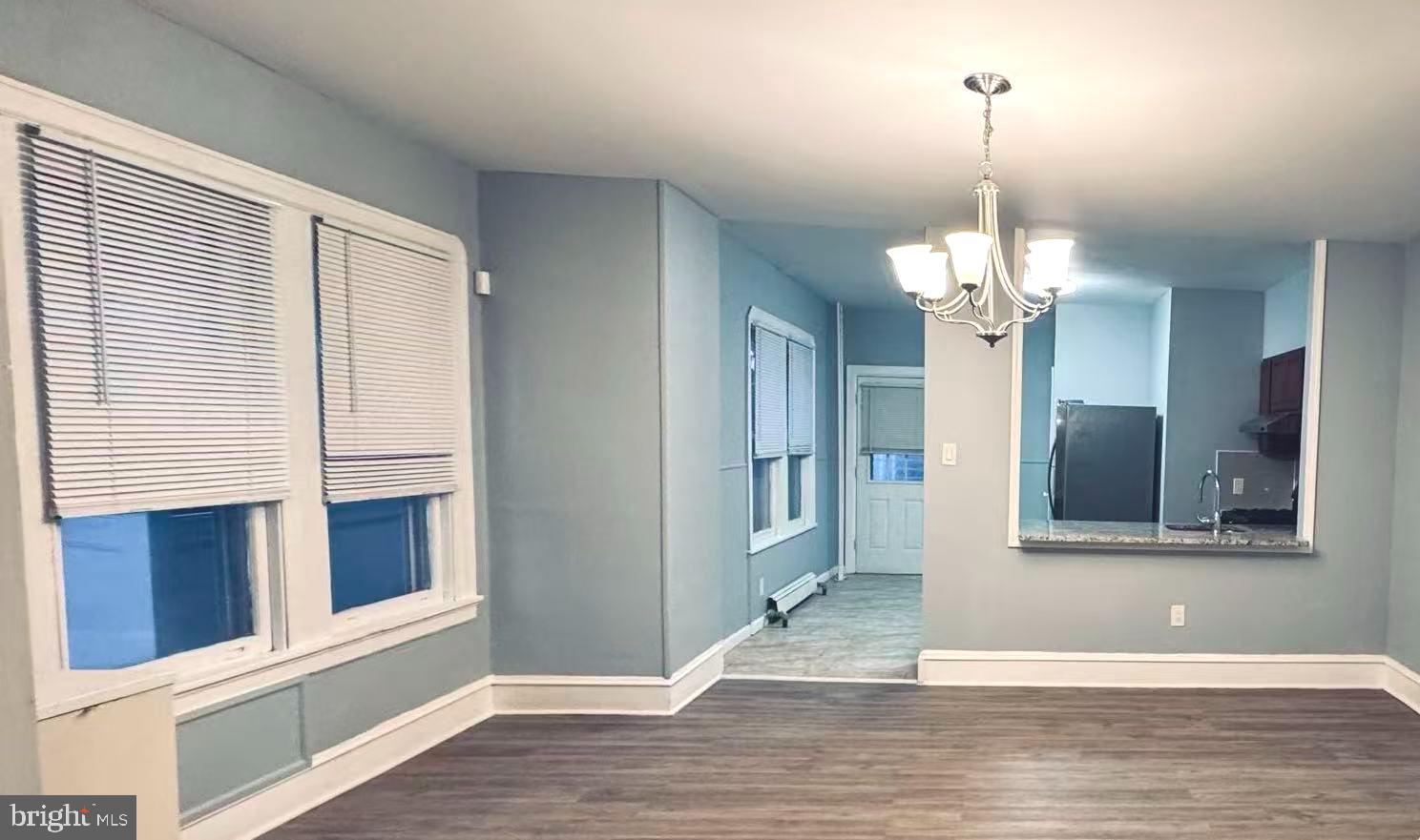 533 Robbins Street Philadelphia, PA 19111 - Photo 3 of 13