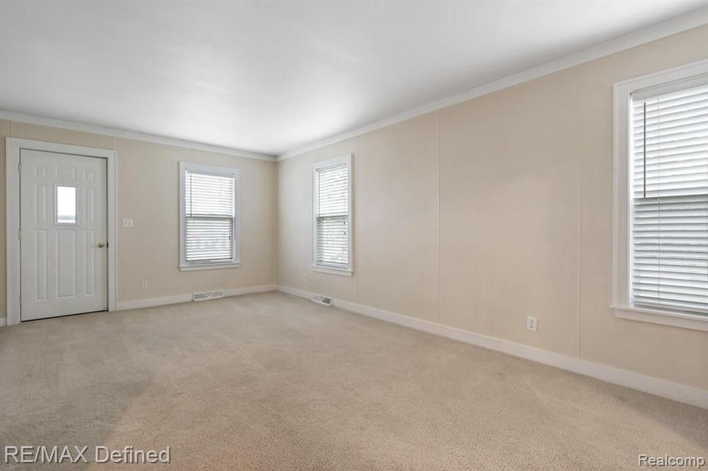 192 East Tienken Road Rochester Hills, MI 48307 - Photo 6 of 38