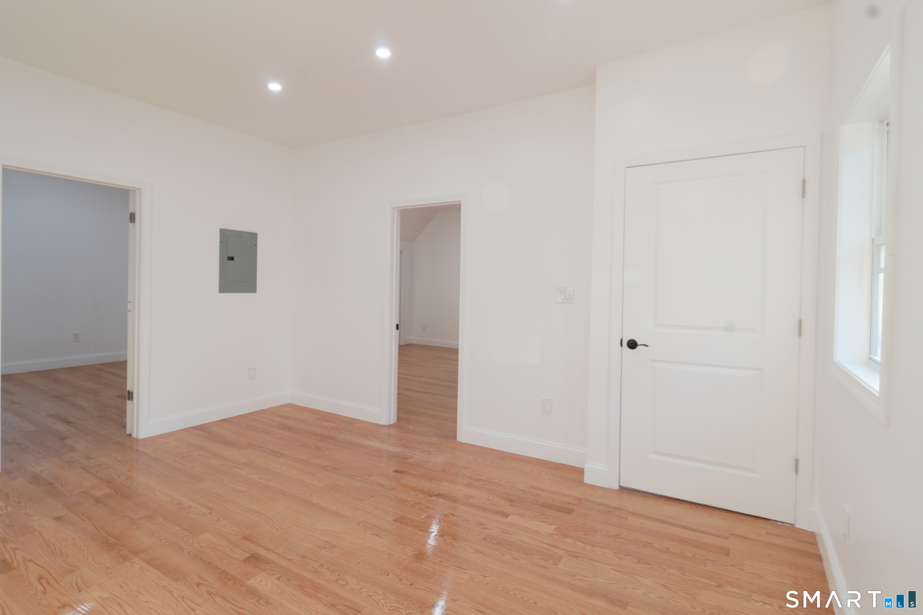 40 Elizabeth Street, Unit 3 Waterbury, CT 06704 - Photo 5 of 10 a view of an empty room