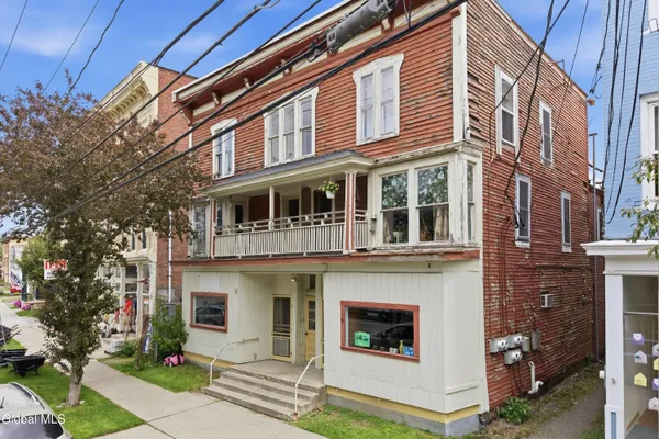 $249,777 | 198 South Main Street, Salem, NY 12865