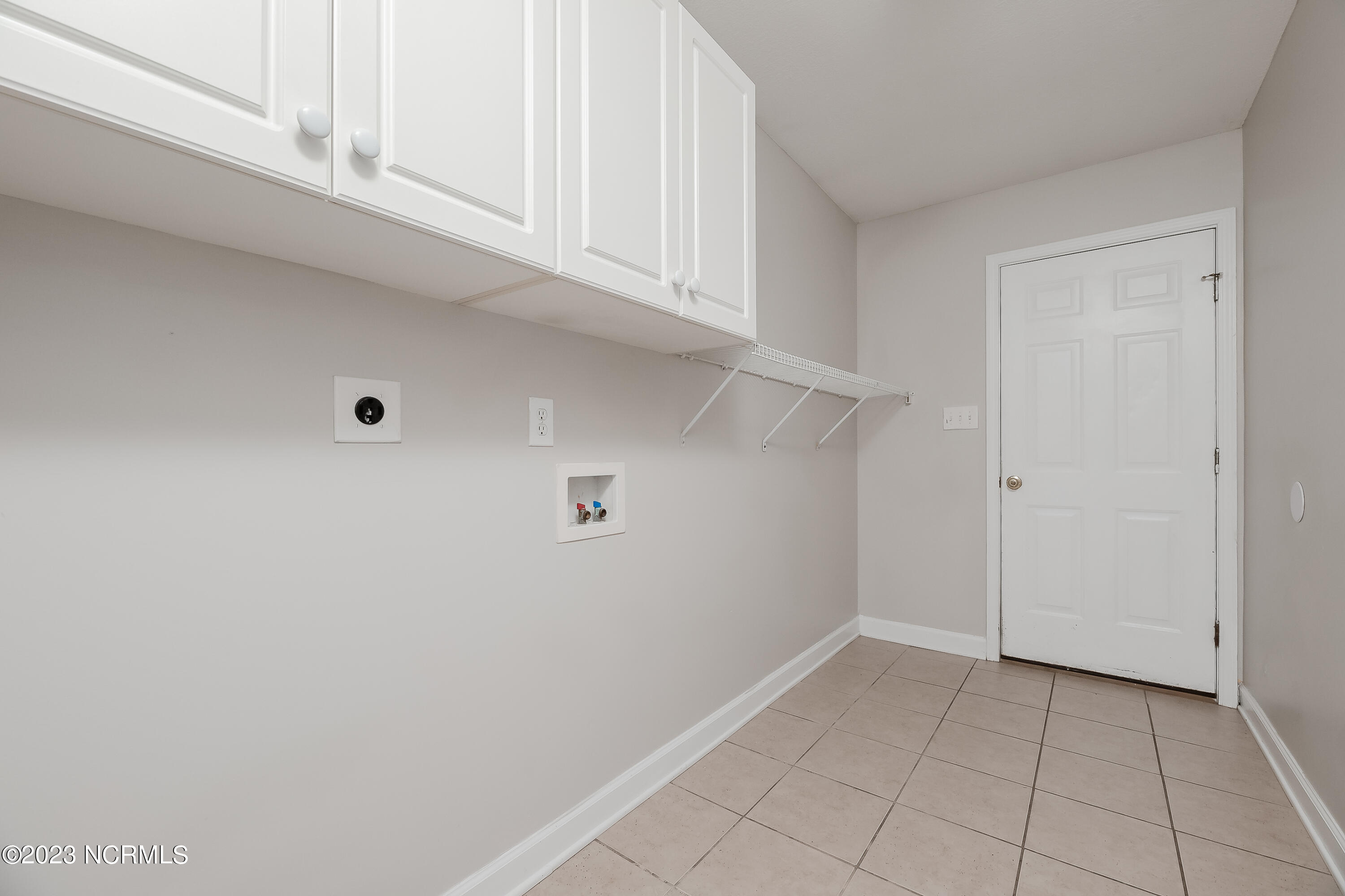 115 Annie Road Richlands, NC 28574 - Photo 15 of 35 18LAUNDRY