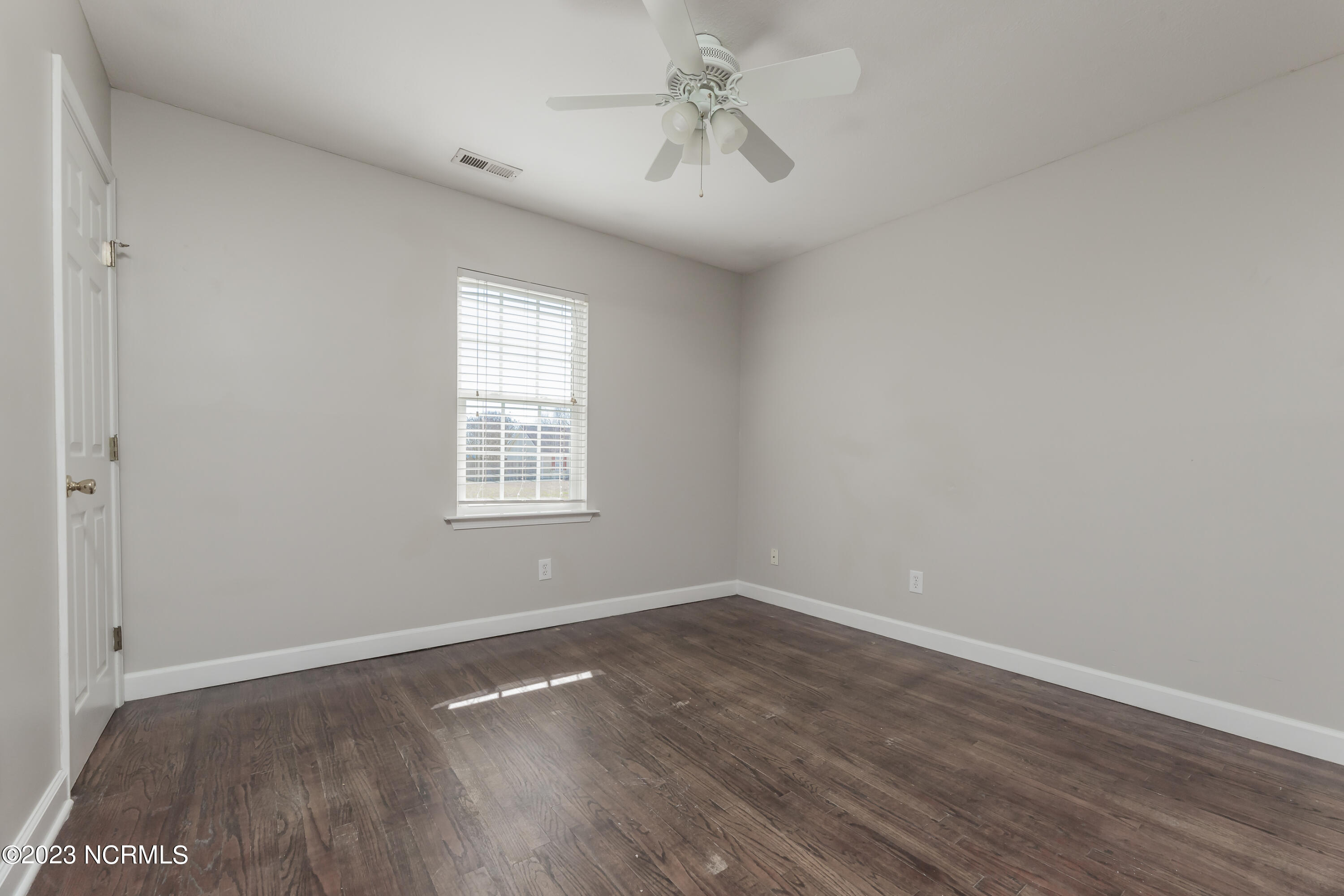115 Annie Road Richlands, NC 28574 - Photo 20 of 35 24BED2