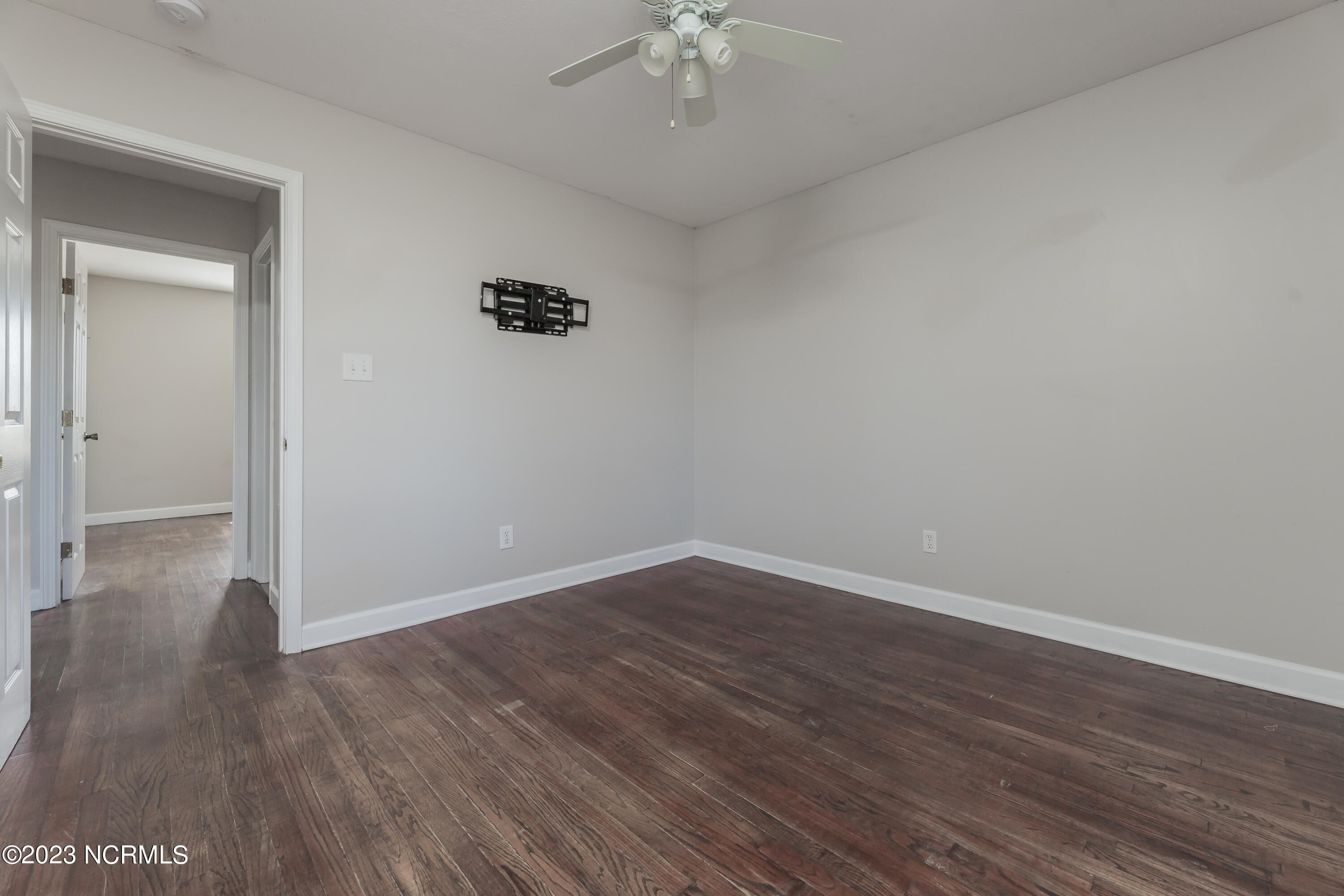 115 Annie Road Richlands, NC 28574 - Photo 21 of 35 31BED3