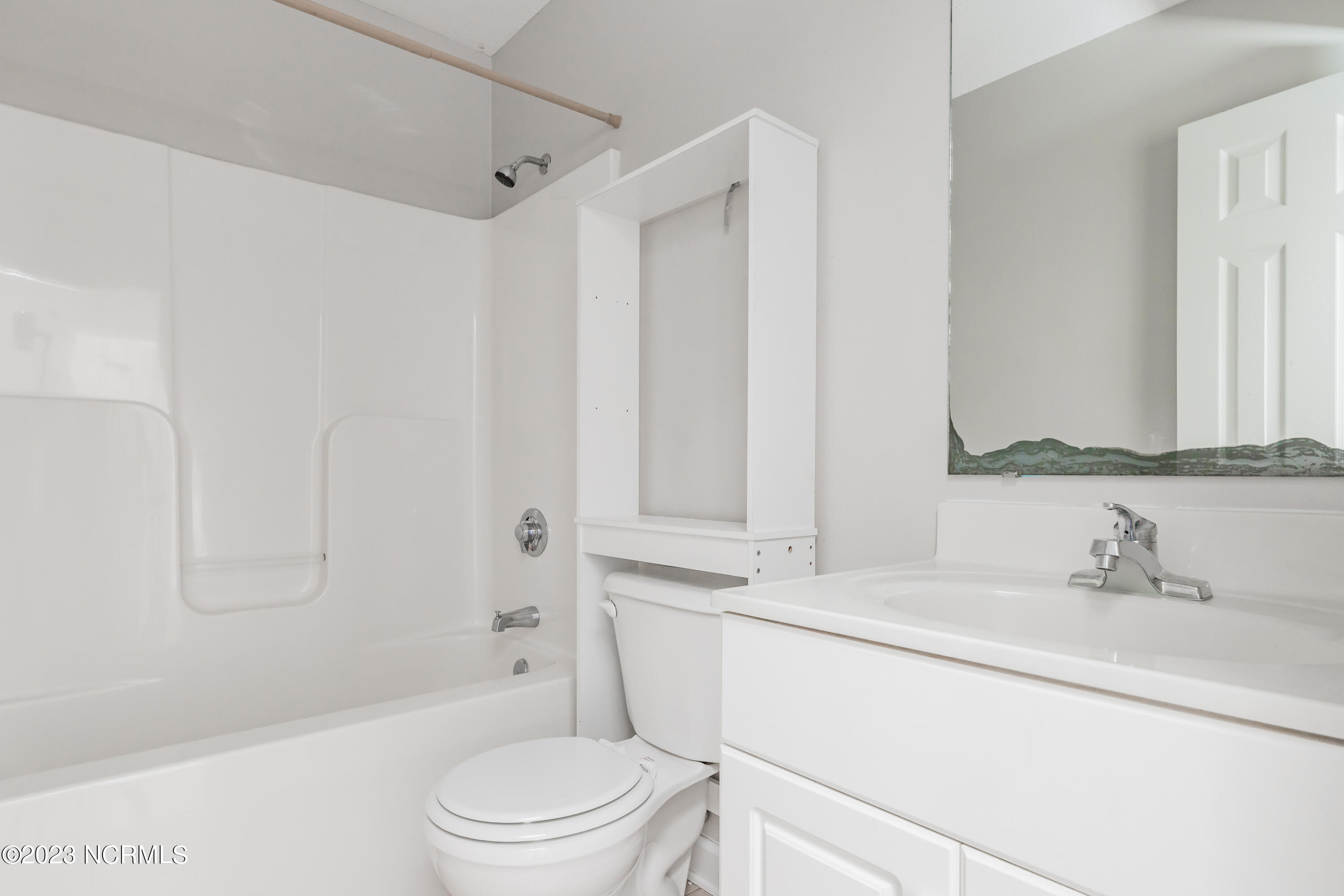 115 Annie Road Richlands, NC 28574 - Photo 23 of 35 32FULLBATH