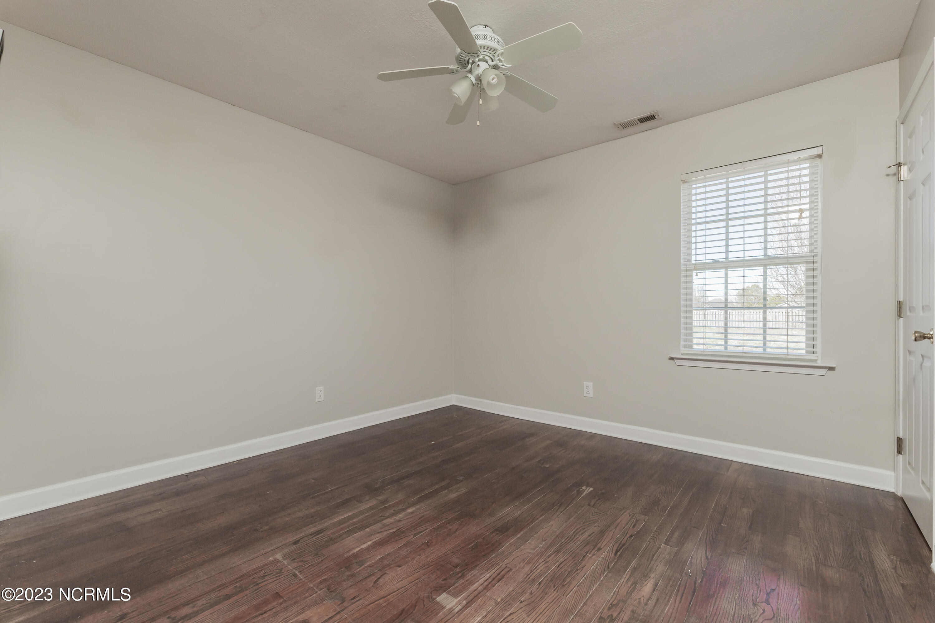 115 Annie Road Richlands, NC 28574 - Photo 25 of 35 28BED3
