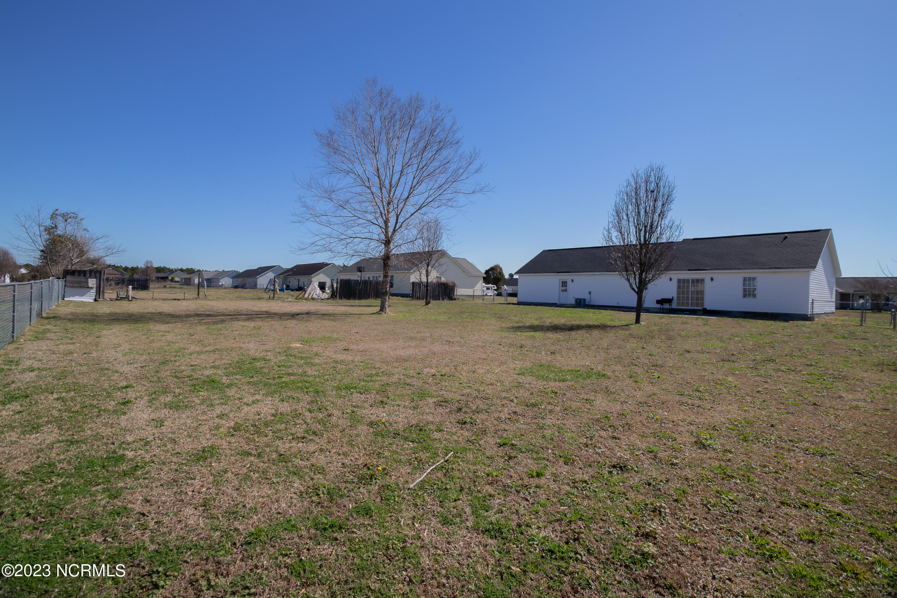 115 Annie Road Richlands, NC 28574 - Photo 30 of 35 38REAR