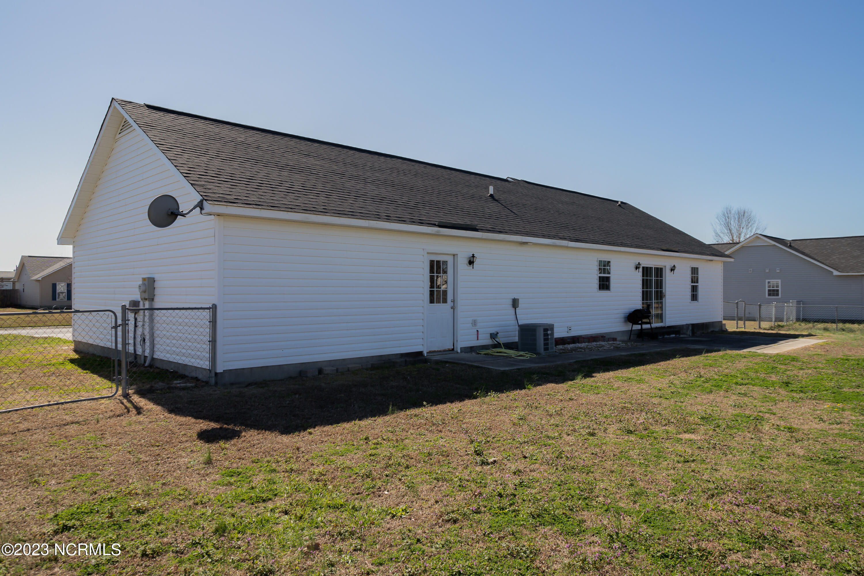 115 Annie Road Richlands, NC 28574 - Photo 32 of 35 42REAR