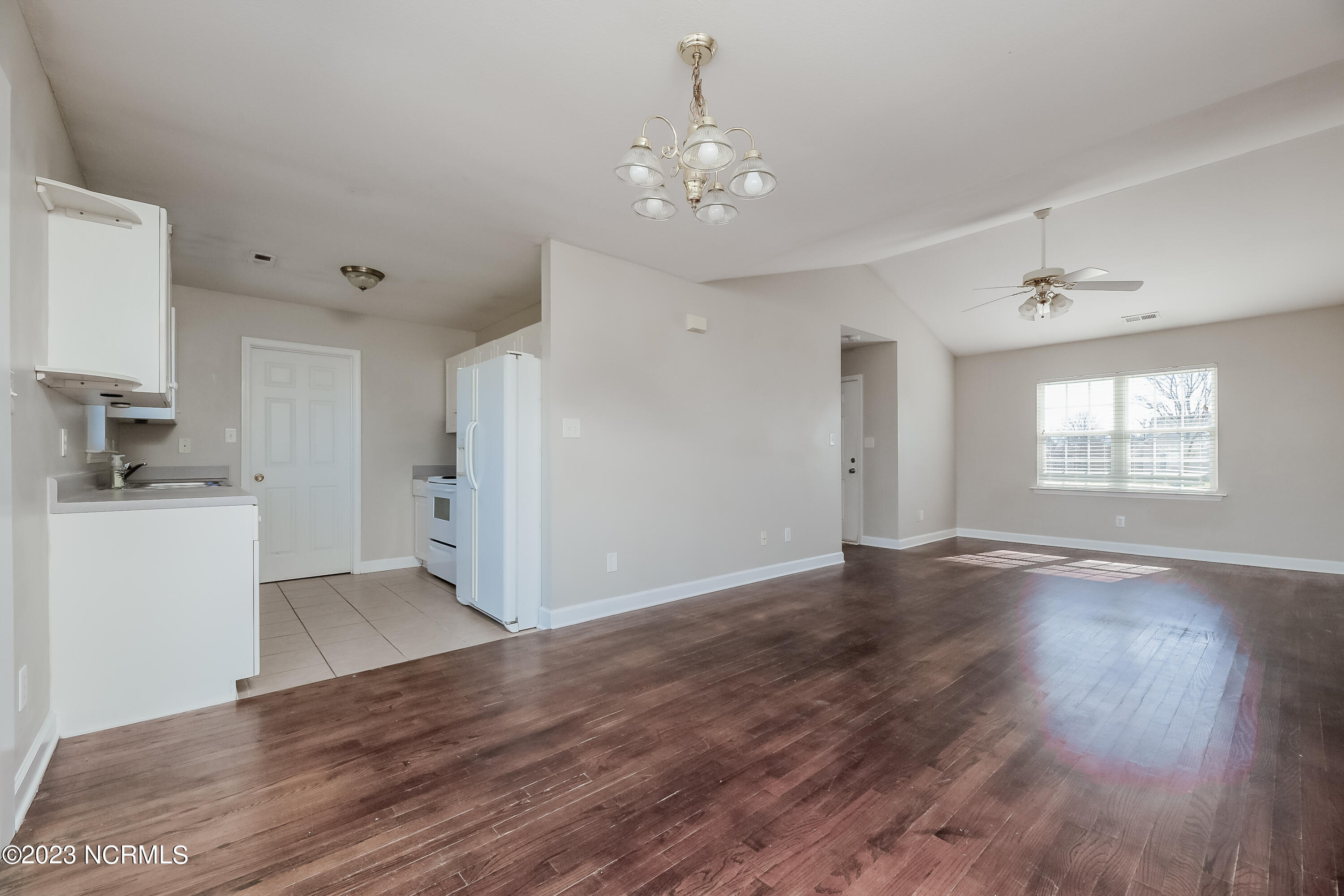 115 Annie Road Richlands, NC 28574 - Photo 8 of 35 10DINING