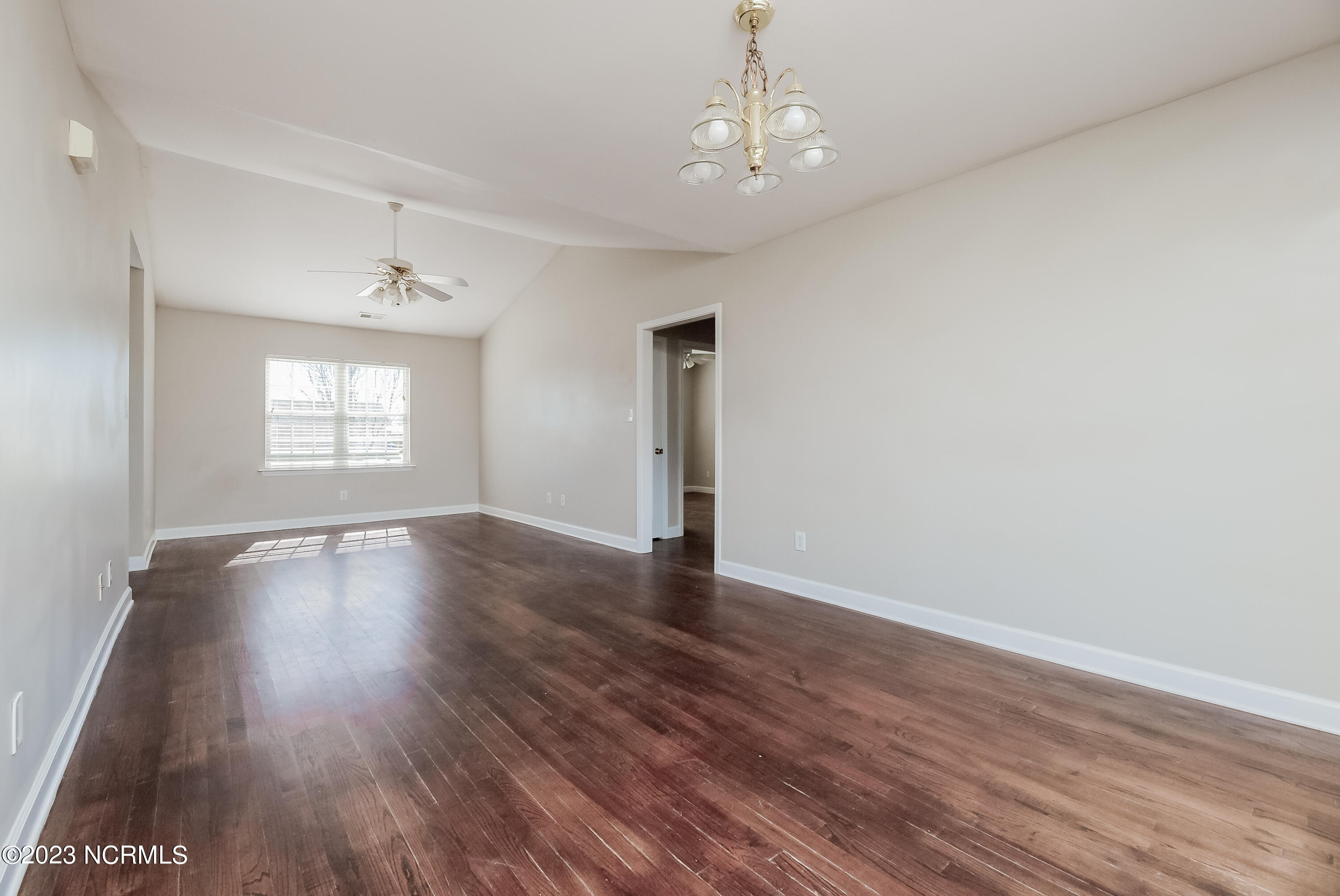 115 Annie Road Richlands, NC 28574 - Photo 10 of 35 12DINING