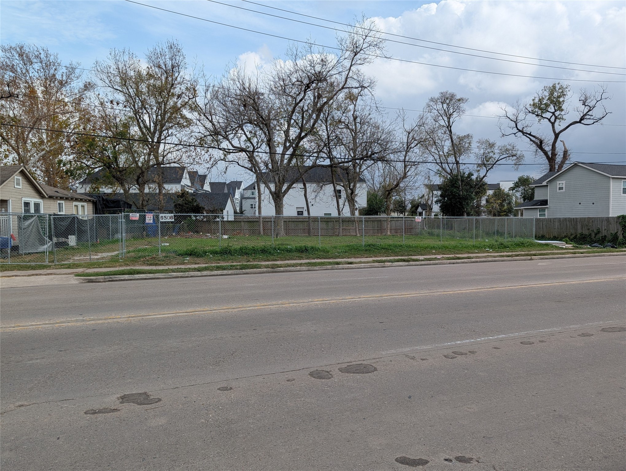 8506 North Main Street Houston, TX 77022 - Photo 1 of 12 a view of a yard