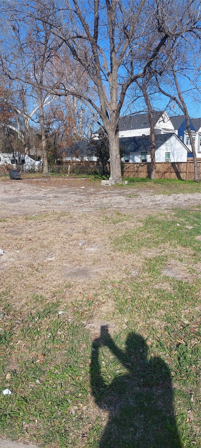 8506 North Main Street Houston, TX 77022 - Photo 8 of 12 a view of a yard with an outdoor space