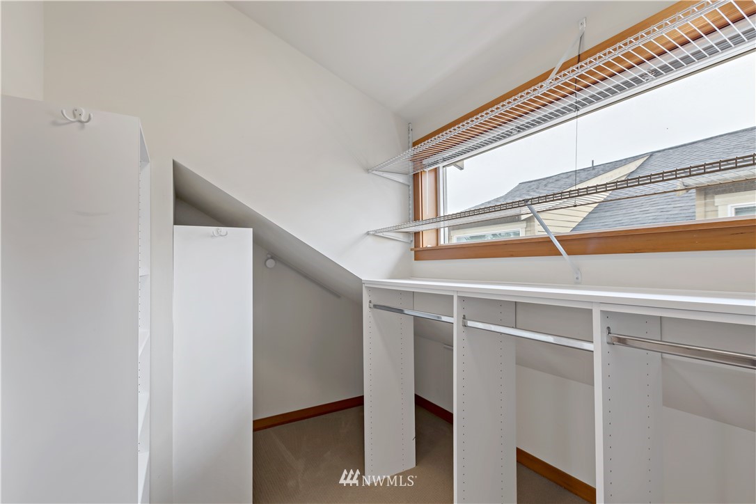 4307 Southwest Seattle Street Seattle, WA 98116 - Photo 23 of 40