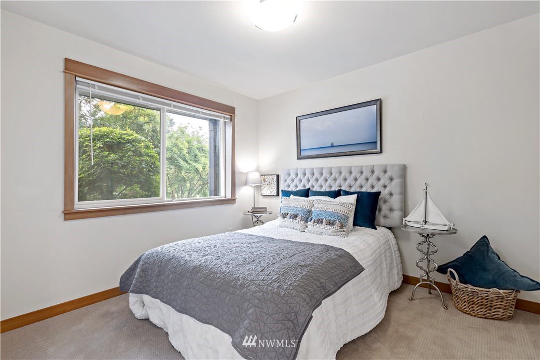 4307 Southwest Seattle Street Seattle, WA 98116 - Photo 27 of 40