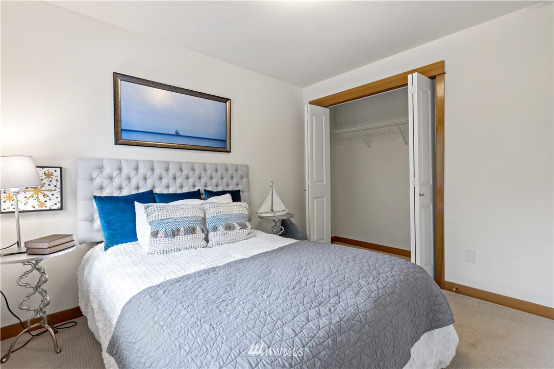 4307 Southwest Seattle Street Seattle, WA 98116 - Photo 28 of 40