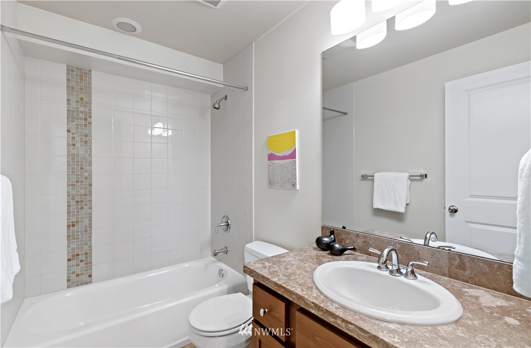 4307 Southwest Seattle Street Seattle, WA 98116 - Photo 29 of 40