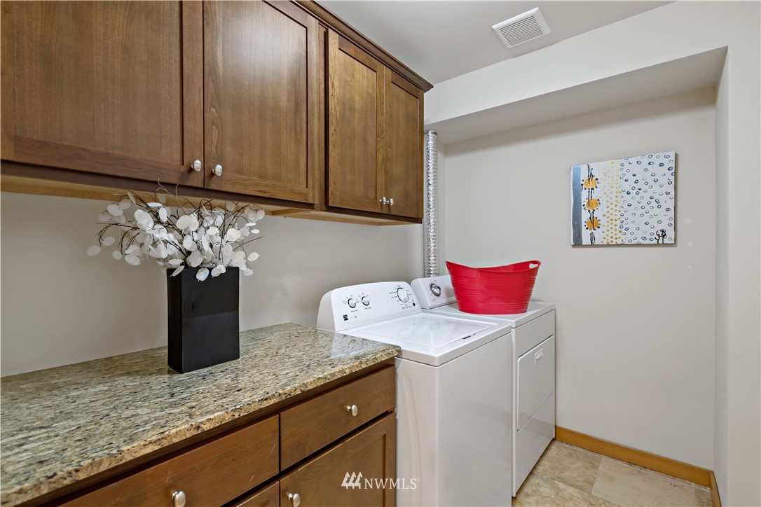 4307 Southwest Seattle Street Seattle, WA 98116 - Photo 30 of 40