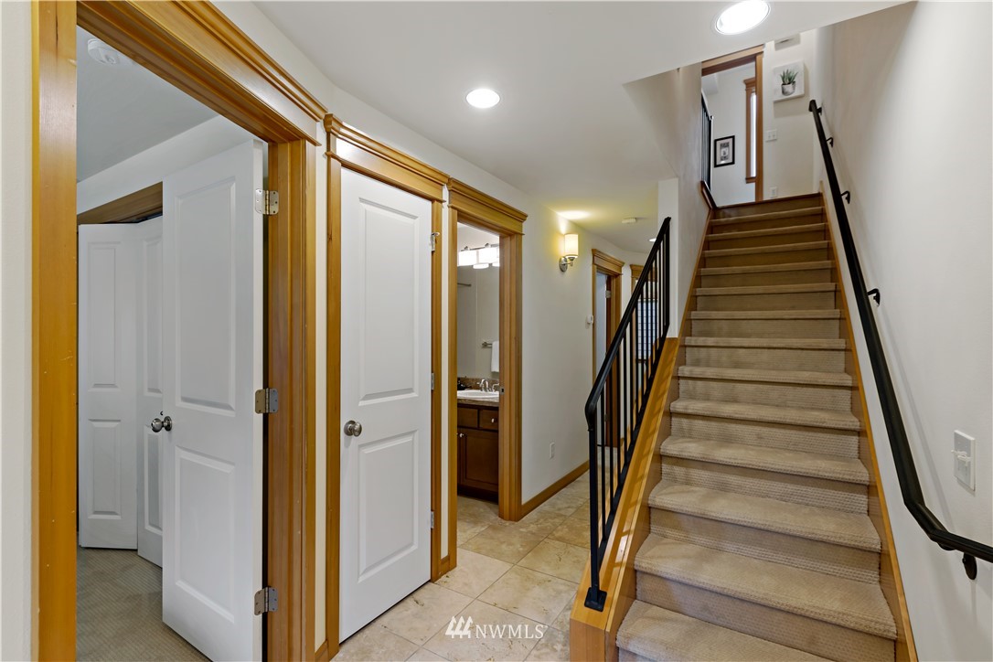 4307 Southwest Seattle Street Seattle, WA 98116 - Photo 4 of 40