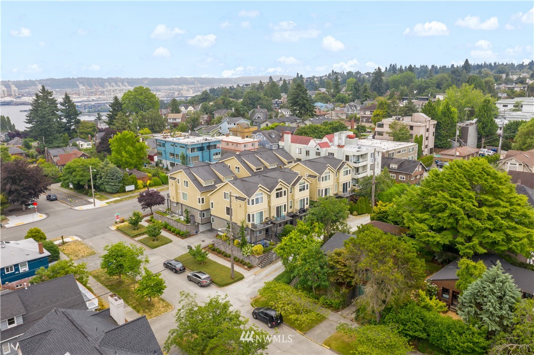 4307 Southwest Seattle Street Seattle, WA 98116 - Photo 35 of 40