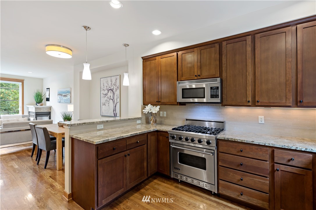 4307 Southwest Seattle Street Seattle, WA 98116 - Photo 7 of 40