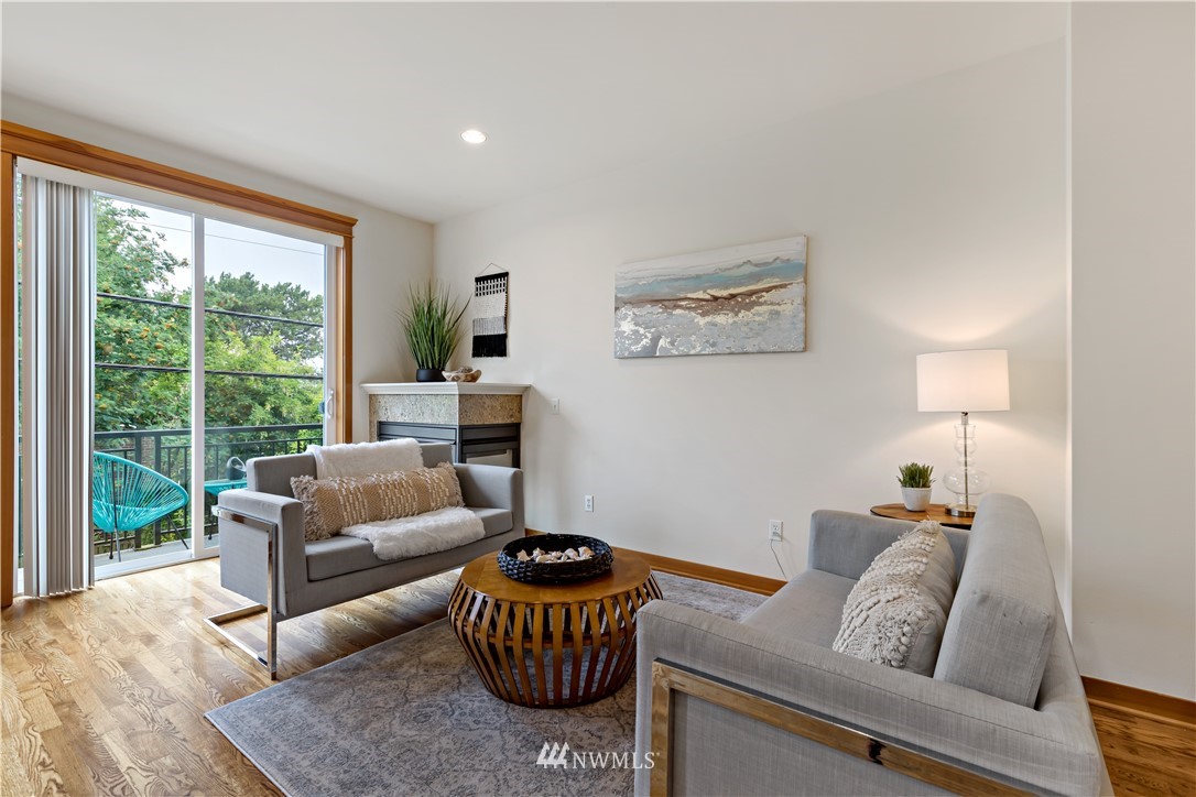 4307 Southwest Seattle Street Seattle, WA 98116 - Photo 10 of 40