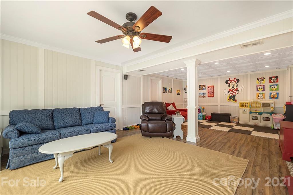 3133 Goneaway Road Charlotte, NC 28210 - Photo 16 of 25 Gallery Image 16