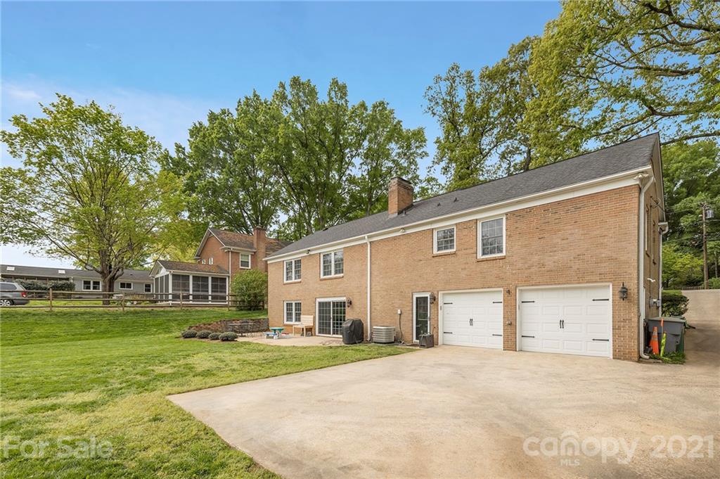 3133 Goneaway Road Charlotte, NC 28210 - Photo 23 of 25 Gallery Image 23