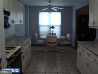 119 Rennard Place Philadelphia, PA 19116 - Photo 4 of 11 Kitchen