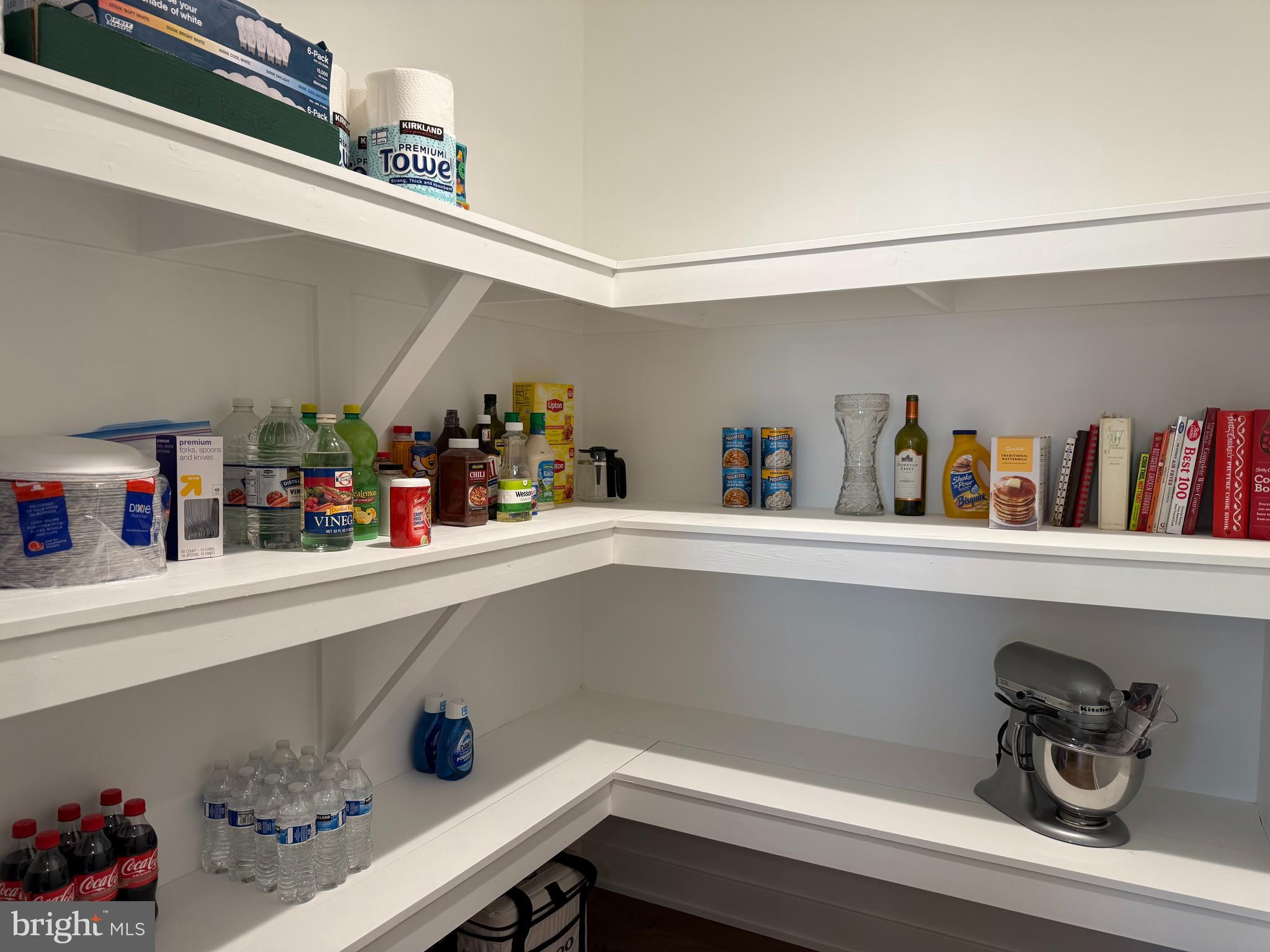 261 Washington Street Locust Grove, VA 22508 - Photo 19 of 90 Huge Walk-in Pantry!