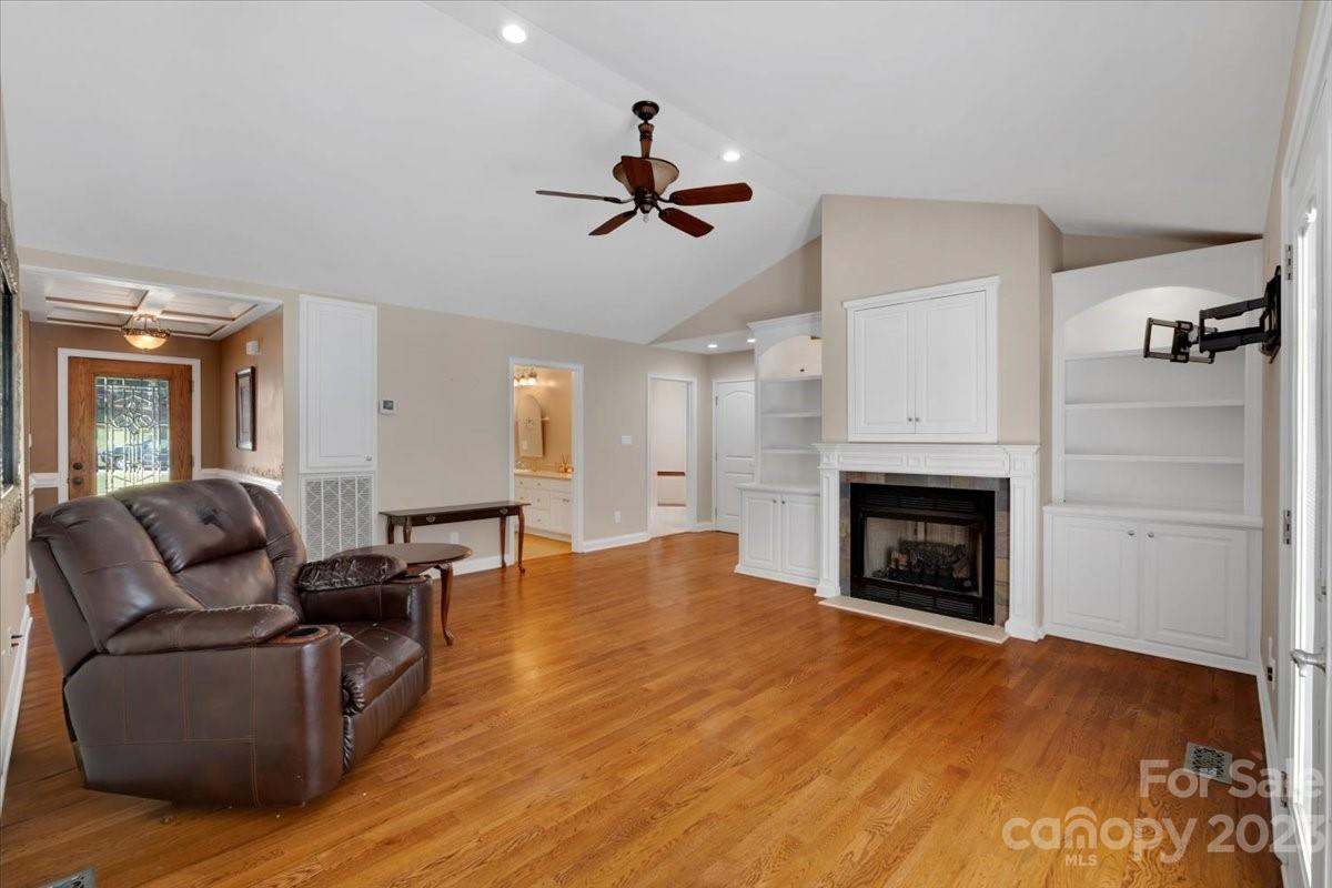 520 South Fredrick Way Boiling Springs, SC 29316 - Photo 5 of 25 Gallery Image 5