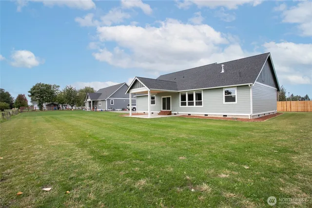 a view of house that has garden