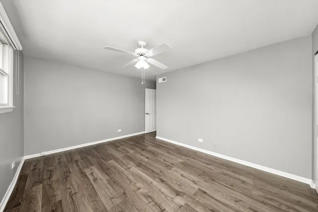 $2,600 | 333 South East Avenue, Unit 405, Oak Park, IL 60302