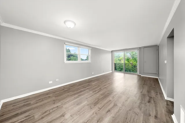 $2,600 | 333 South East Avenue, Unit 405, Oak Park, IL 60302