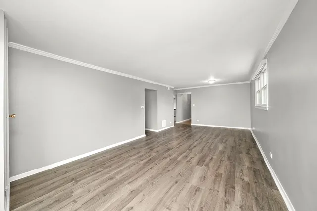 $2,600 | 333 South East Avenue, Unit 405, Oak Park, IL 60302