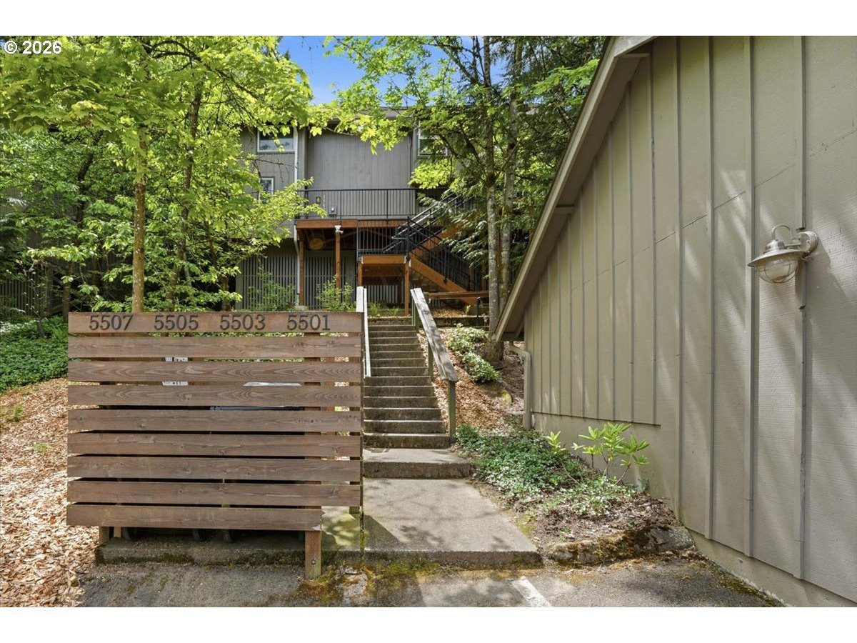 5503 Southwest Multnomah Boulevard Portland, OR 97219 - Photo 2 of 28
