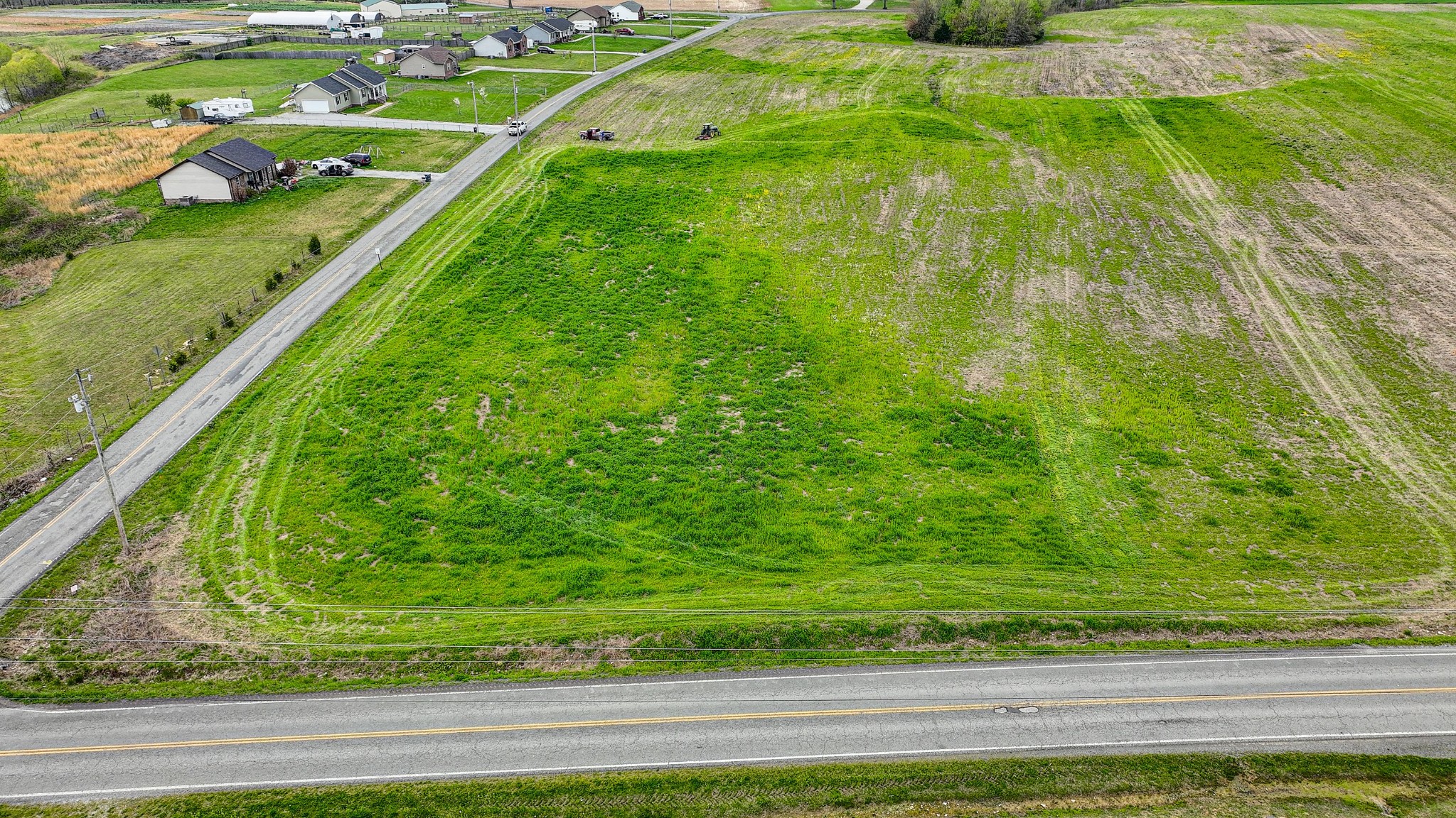 1335 North Corinth Road Portland, TN 37148 - Photo 4 of 7 a view of a yard with an outdoor space