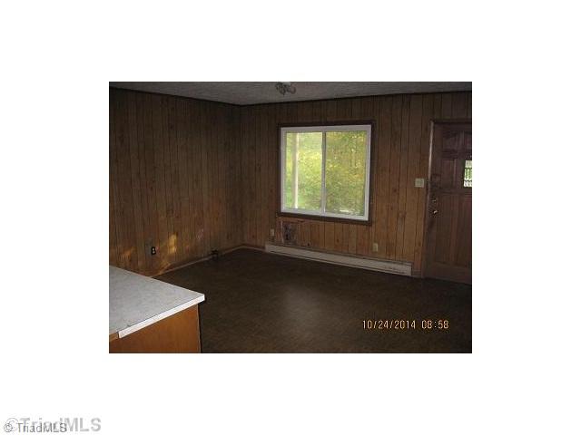 516 Conley Road Morganton, NC 28655 - Photo 4 of 9 Living Room.