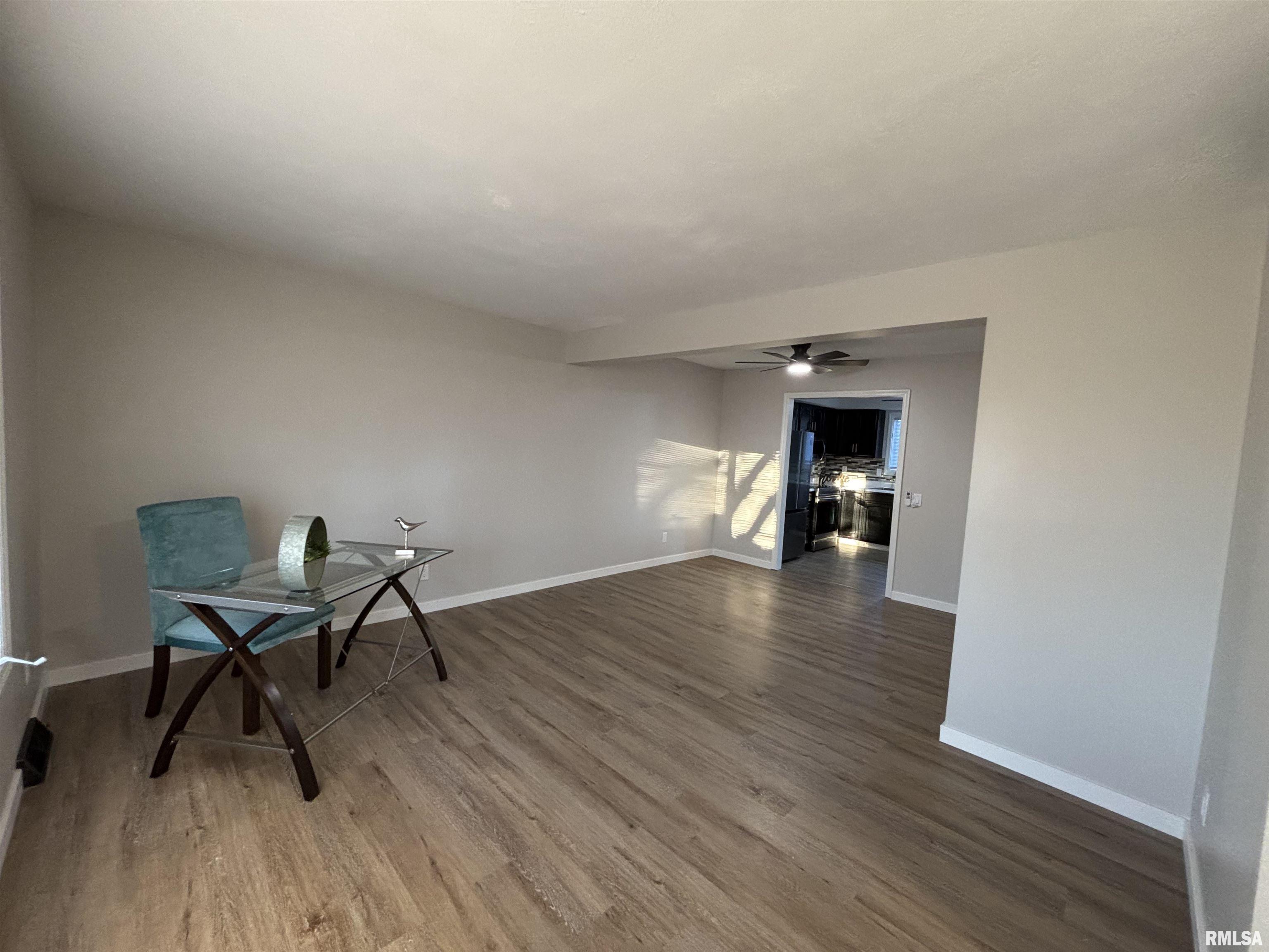 3326 Jennings Drive Springfield, IL 62704 - Photo 3 of 25