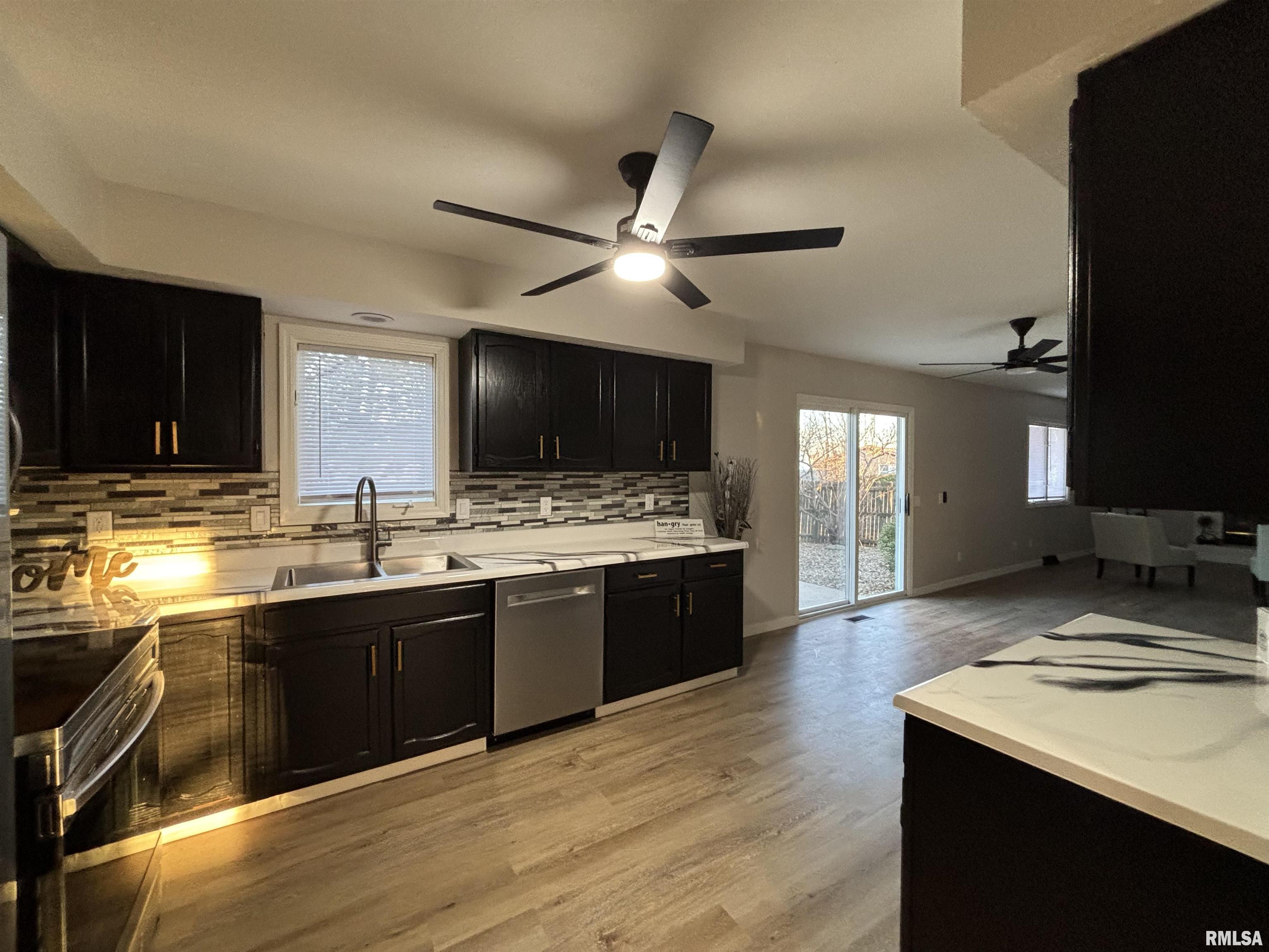 3326 Jennings Drive Springfield, IL 62704 - Photo 4 of 25