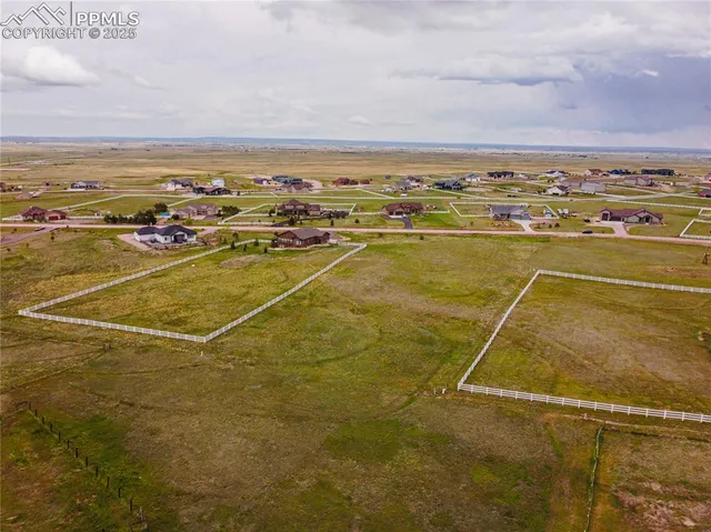 a view of a tennis court