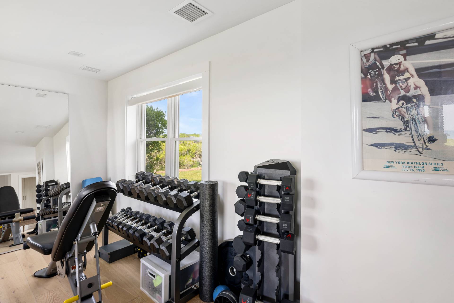48 Bay Inlet Road East Hampton, NY 11937 - Photo 22 of 46 a livingroom with furniture and window