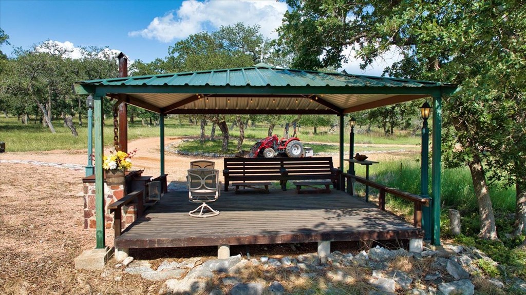 1411 Grape Creek Road Fredericksburg, TX 78624 - Photo 35 of 44
