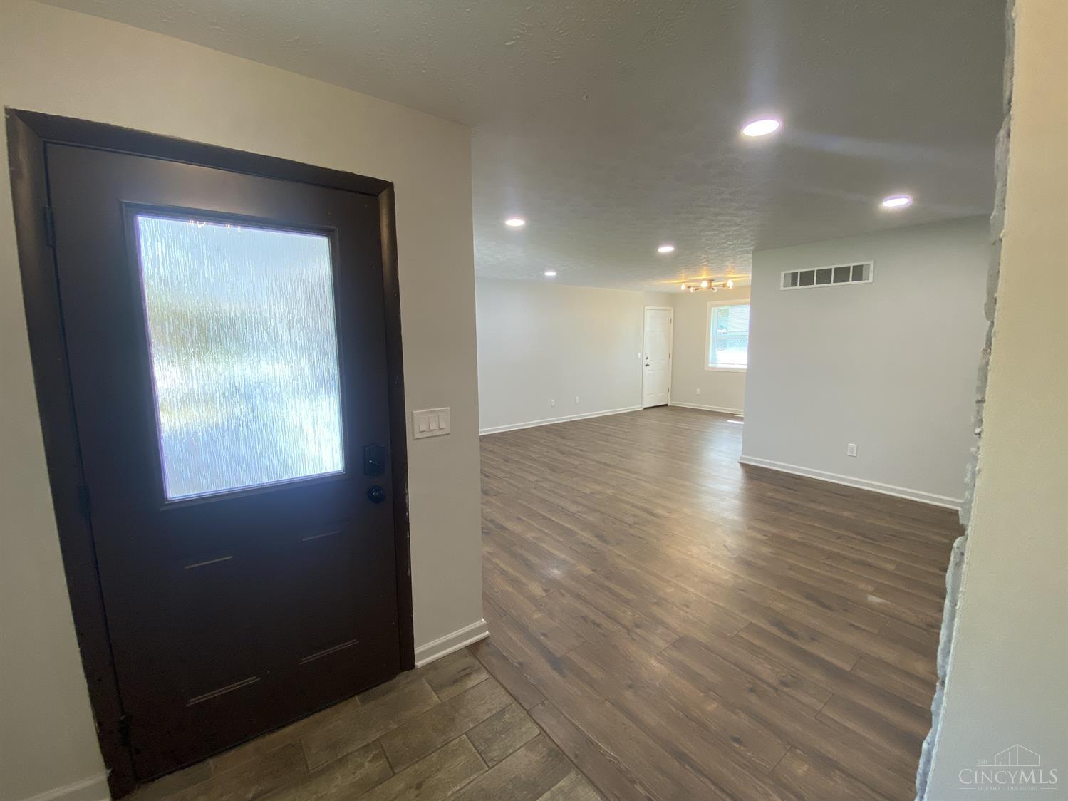 1076 Waycross Road Forest Park, OH 45240 - Photo 9 of 37 Gallery Image 9