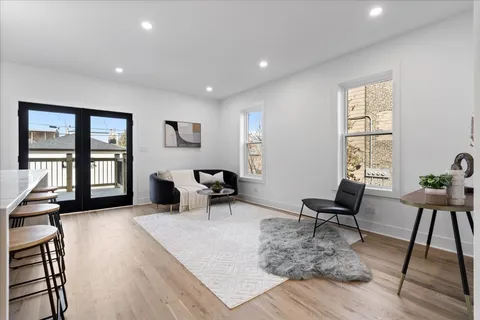 $949,500 | 858 North Richmond Street, Chicago, IL 60622