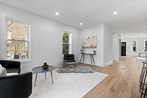 $949,500 | 858 North Richmond Street, Chicago, IL 60622