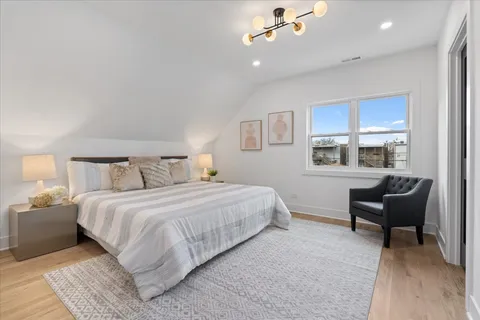 $949,500 | 858 North Richmond Street, Chicago, IL 60622