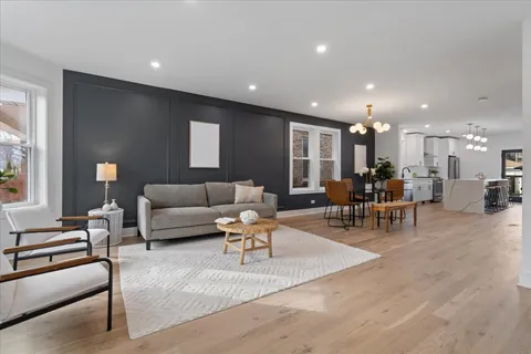 $949,500 | 858 North Richmond Street, Chicago, IL 60622