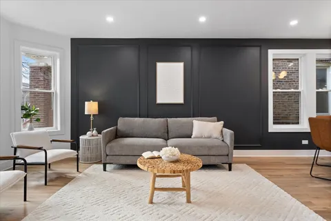 $949,500 | 858 North Richmond Street, Chicago, IL 60622