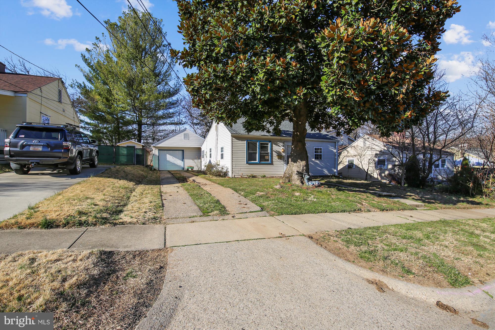 1409 Gleason Street Silver Spring, MD 20902 - Photo 6 of 30 Driveway