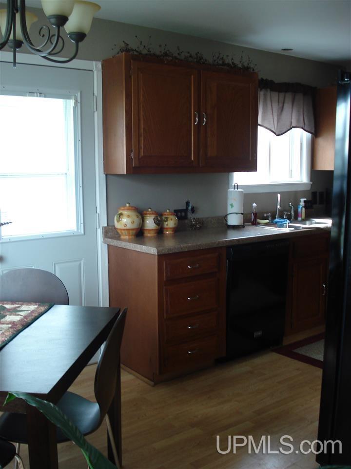 436 West Ridge Street Marquette, MI 49855 - Photo 7 of 17