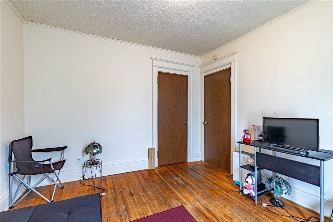 159 Henrietta Street Rochester, NY 14620 - Photo 27 of 36
